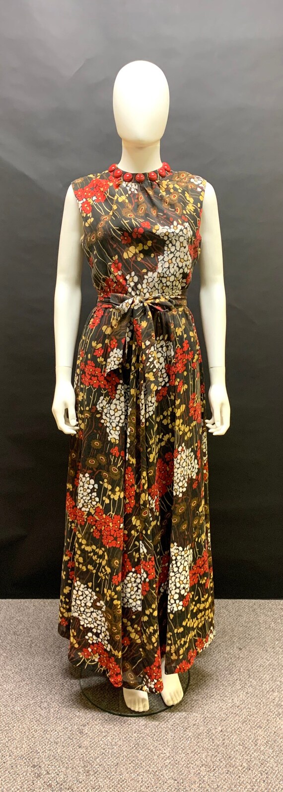 Lovely 1970s maxi dress