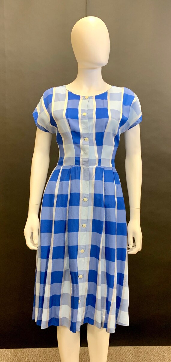 Lovely 1940s dress