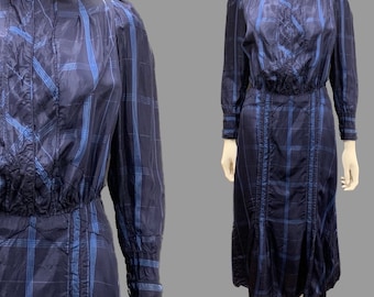 Stunning 1930’s deco silk blue day dress
