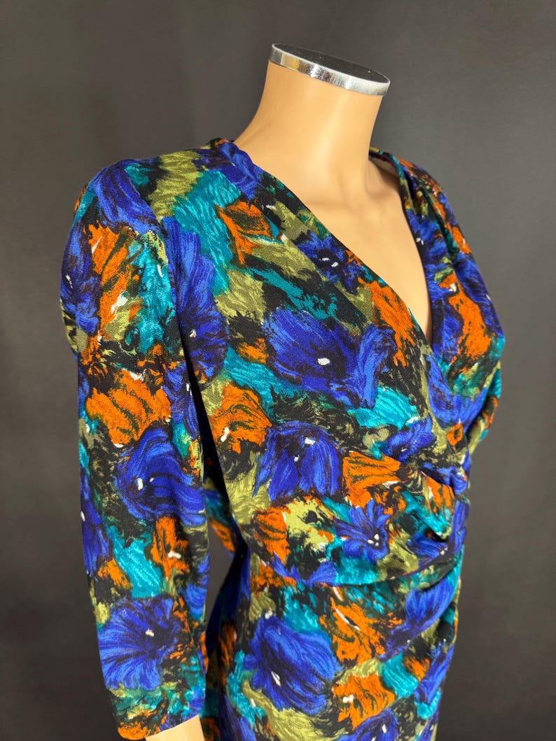 1950s Volup and Vibrant Winter Weight Day Dress (bust 44 Inches) - Etsy UK