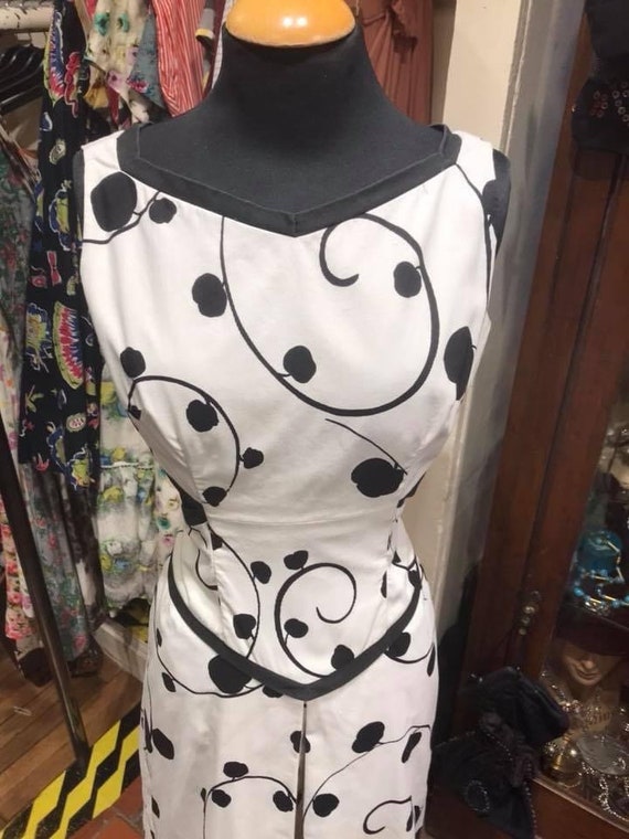 Stunning 1950s cut out cotton dress - image 3