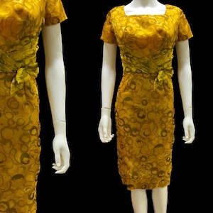 Gorgeous late 1950’s wiggle party cocktail dress