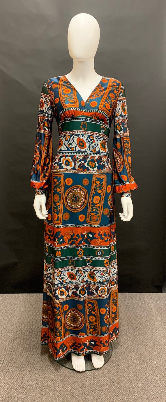 Gorgeous 1970s maxi dress