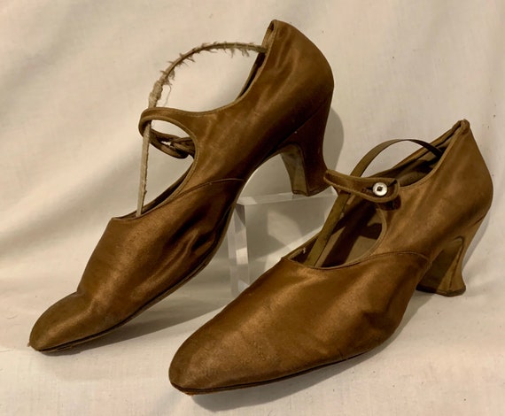 1920s satin shoes
