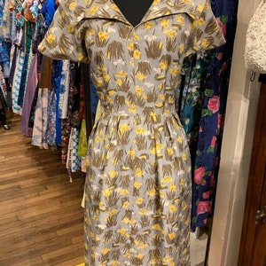 Stunning 1950&#39;s floral silk day dress