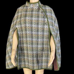 Fantastic 1960’s / 70’s Welsh tapestry cape by Welsh Woollens