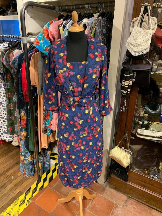 Lovely 1950s winter weight day dress