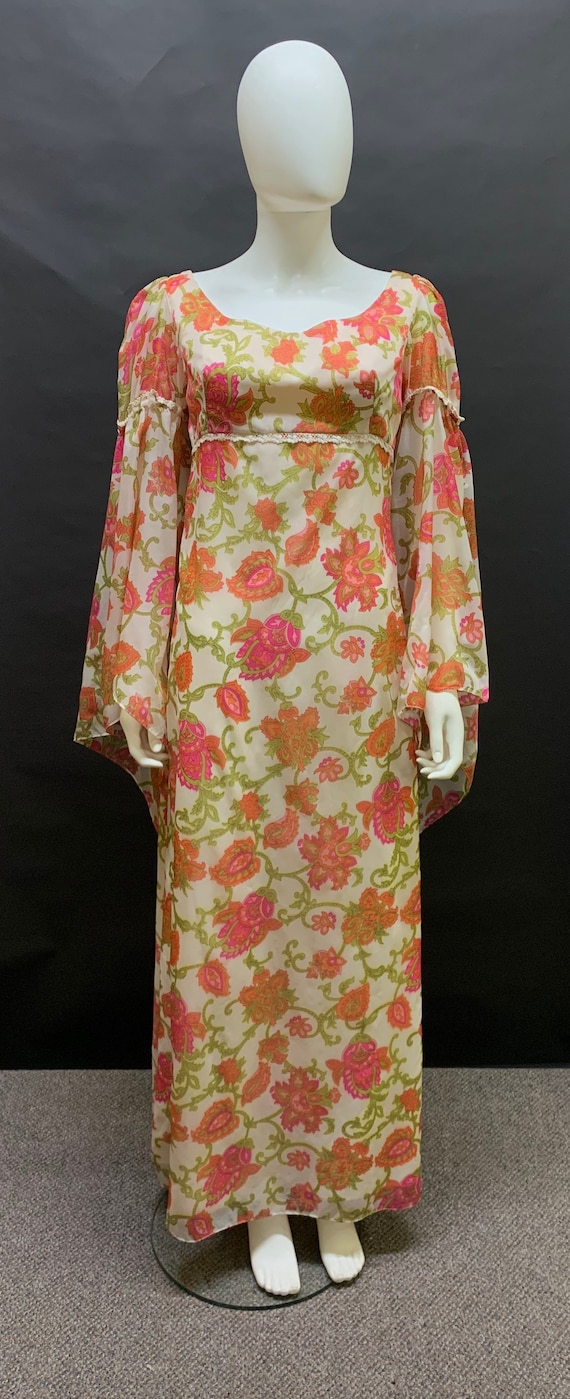 Gorgeous 1970s maxi dress