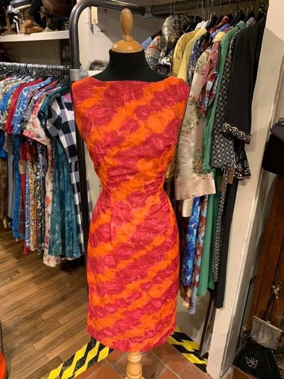 Gorgeous 1950's\60's wiggle day dress