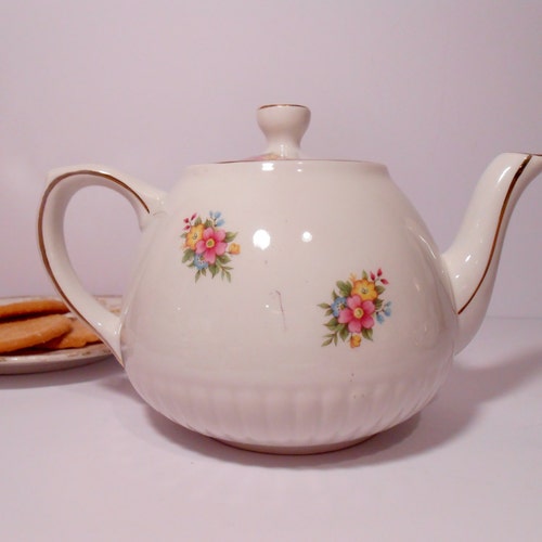 Ellgreave Teapot Floral Spray Wood & Sons ENGLAND 2 Cup / 16 oz. buy