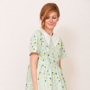 Mini dress in mod style, babydoll dress with bubik collar, smock dress in mint with triangles image 1