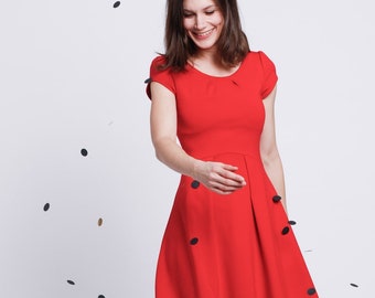 Midi dress Anni in Christmas red with pleated skirt and round neck