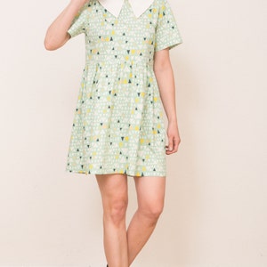 Mini dress in mod style, babydoll dress with bubik collar, smock dress in mint with triangles image 3