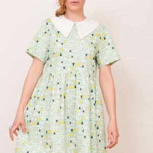 Mini dress in mod style, babydoll dress with bubik collar, smock dress in mint with triangles image 2