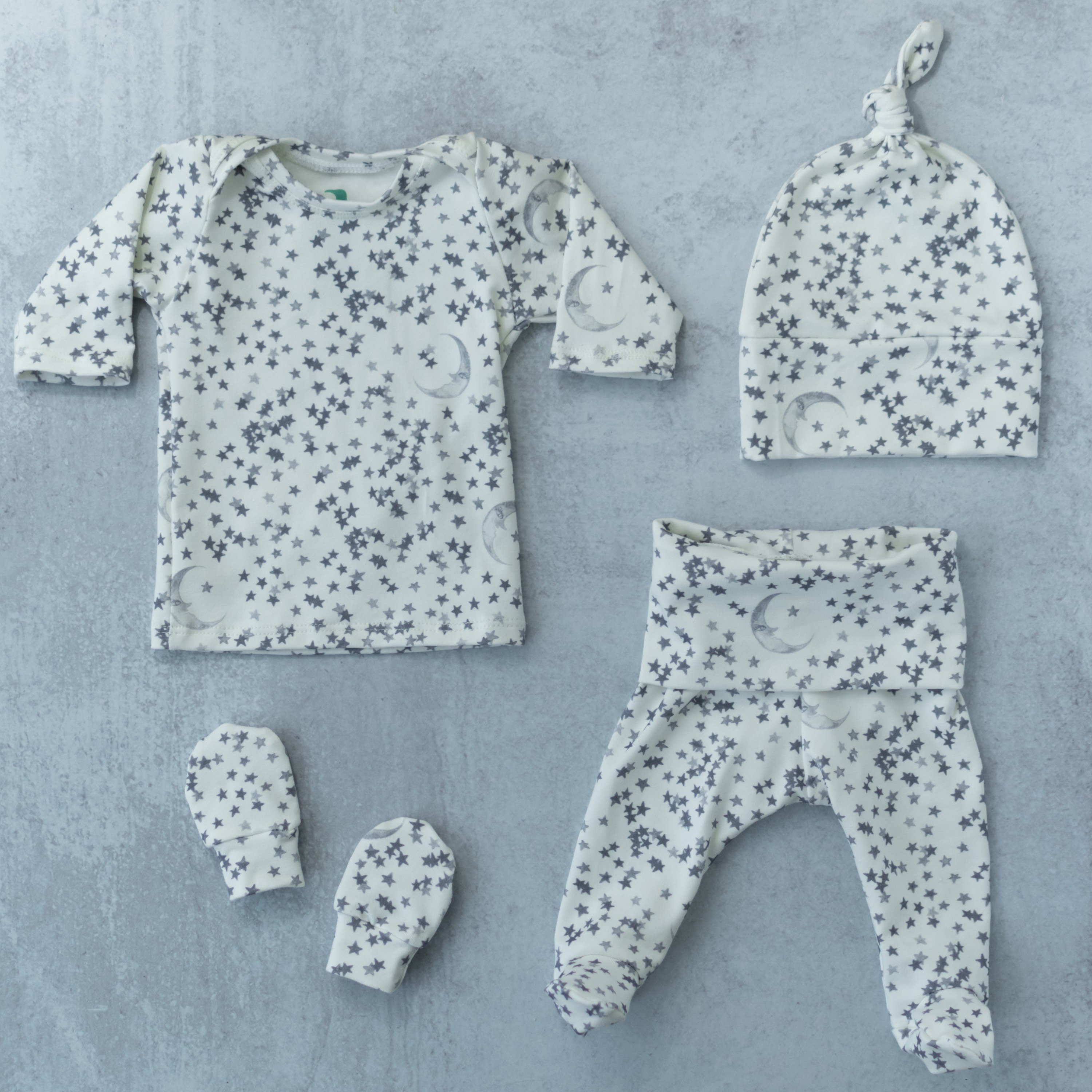 Moon and Star Baby Outfit: Organic Cotton Newborn Gift Set