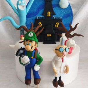 3D Mansion  Fondant Toppers ~ 2D Mansion with 3D trees and more.