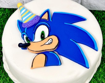 2D Sonic plus  Birthday Hat Fondant topper. Unique Birthday cake.