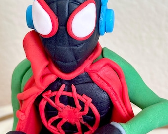 Adorno para tarta 3D de Spider-Man de Miles Morales: ¡haz que tu cumpleaños sea inolvidable!