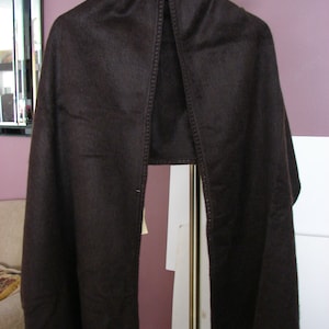 Dunkle Schokoladen-Schal / Schal aus Alpaka-Wollmischung – weich, elegant & warm – GRATIS passendes Barett – AUSVERKAUF Hergestellt in Peru.