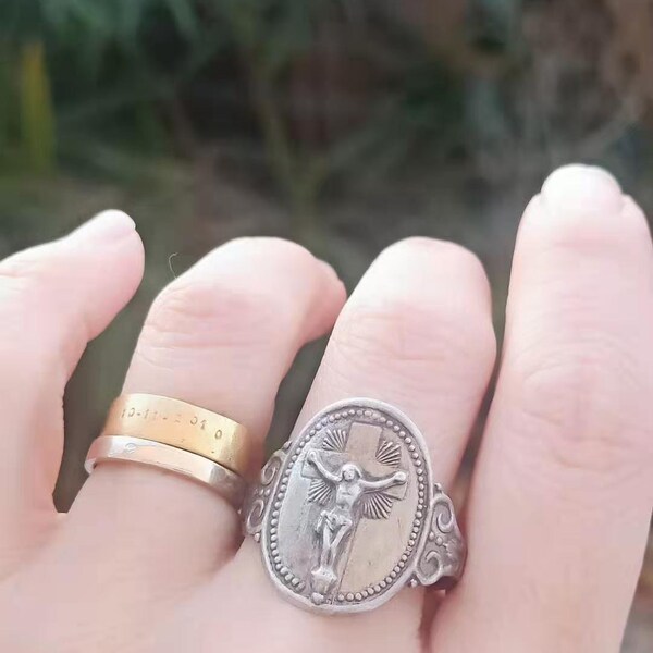 Rare French antique ring 19th century religious medal sacred heart Jesus Reliquary solid sterling silver homme man unisex ornate crucifix 12