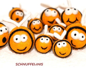 felt bees eco-friendly, wool felt balls bee, pom-poms bees, Baby Mobile bees bumble, Montessori toy DIY