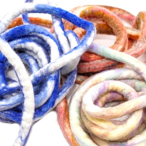 Corda in feltro colorata, corda screziata, guinzagli colorati per cavalli, corde in feltro, nastri in feltro, adatti per i dreadlock, corda in feltro, nastri regalo in corda in feltro