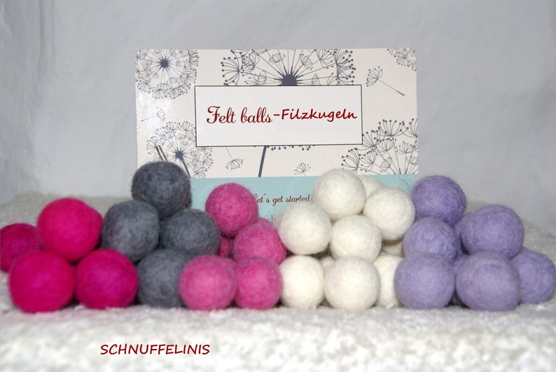 Felt balls blue shades mix