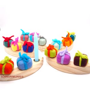 Birthsday annual ring felt plugs, baby shower gift, toddler birthday Waldorf wooden ring, Montessori wool birthday rings plug pin