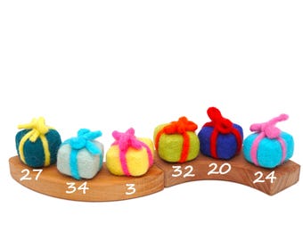 Felt gift birthday wooden ring figures, gift tags decoration, birthday ring figures, felt wool birthday toddler, happy Birtsday