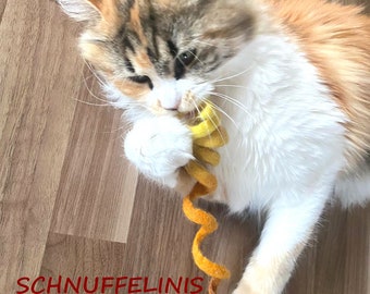 cat toy wool felted rings, felt fishes kitten toy