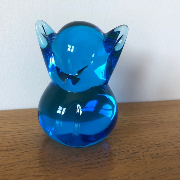 Mid century Swedish Konstglas Ronneby blue vintage fox glass paperweight, same style as Pippi bird, ornament figurine