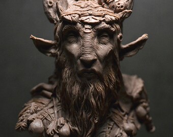 The Moon Keeper - Limited Edition - Handmade Resin Bust - Size : 8.1 in