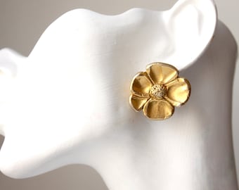 1980er französische, gold gegossene und vergoldete Blumen Ohrclips