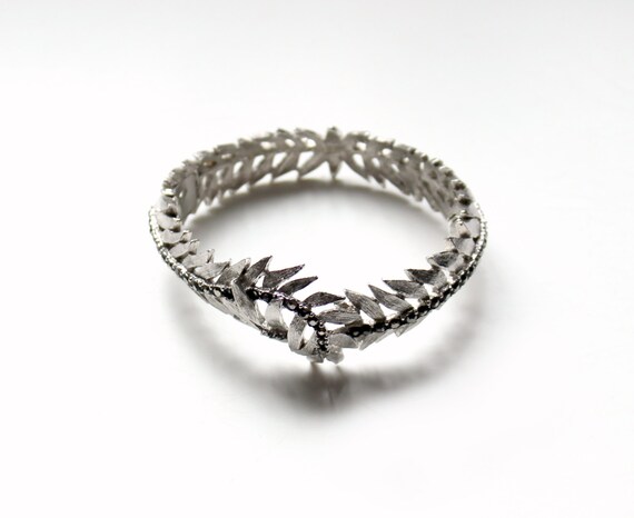 1960s Boucher rhinestones silvertone clamper brace