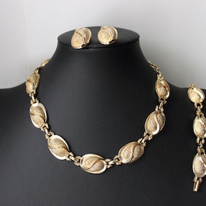 1950s Coro Katz goldtone parure set necklace, bracelet and earrings retro chic, Pat. 173,954