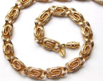 Goldfarbene Vintage Vendôme Kette, 1970er Jahre, USA Designer, Viktorianisches Revival