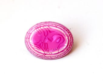 Französisch Designer Lea Stein Brosche rosa fuchsia ovalen Kunststoff Celluloseacetat