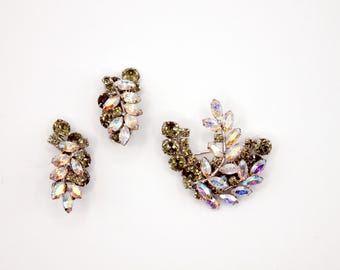 1950er Sherman Set Demi Parure aus Champagner und Grau Anthrazit geschichtete Brosche und Ohrringen