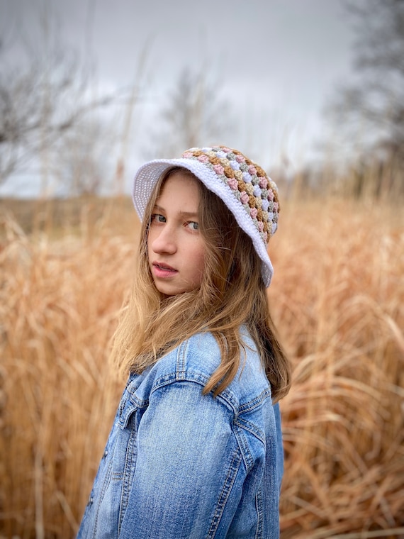 Vintage‎ Crochet Straw Bucket Hat Granny Square Pastel Boho 1990s Trendy Granny Square Bucket Hat | 90s Style Flipped Brim  main image 4