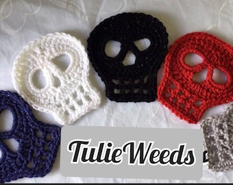 Patterns-PDF file- PICTURES how to , Skulls-crocheted skulls-Yarn skulls-Halloween-Downloads-gothic-Crochet-with detailed pictures