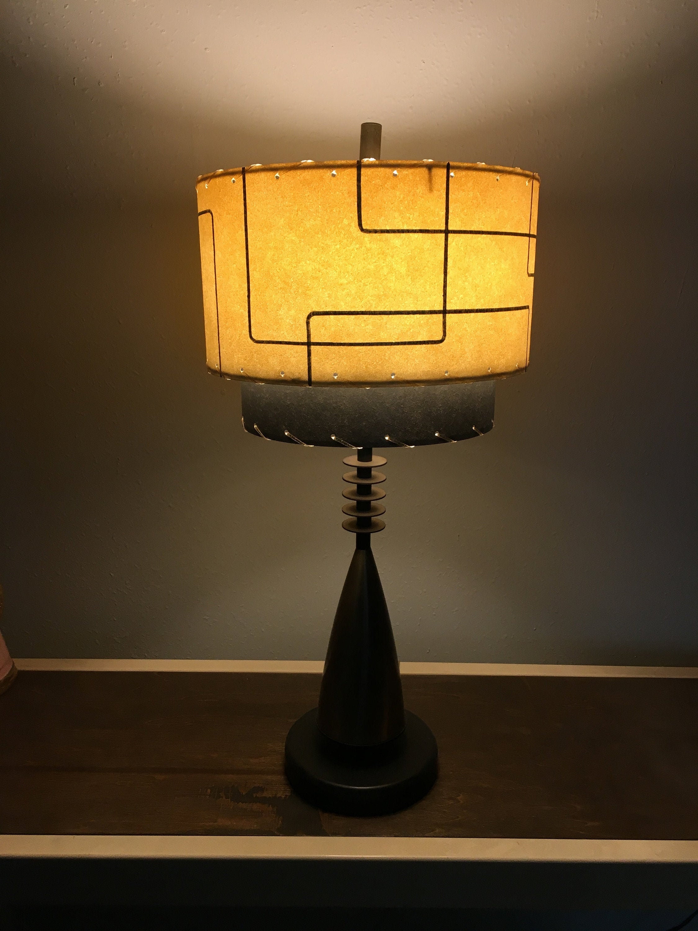 ミッドセンチュリー ヴィンテージスタイル 2段 ファイバーグラス