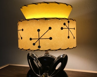 Halverwege de eeuw vintage stijl taps toelopende 2-laags glasvezel lampenkap modern atomair geel / ivoor