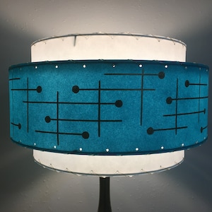 Mid Century Style 3 Tier Fiberglas Lampenschirm Retro Modern 15X9 Weiß und Türkis