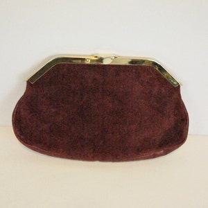 Bolso de mano vintage de ante y piel con marco abatible, estilo socialités, con cierre dorado, bolso de noche en color burdeos.