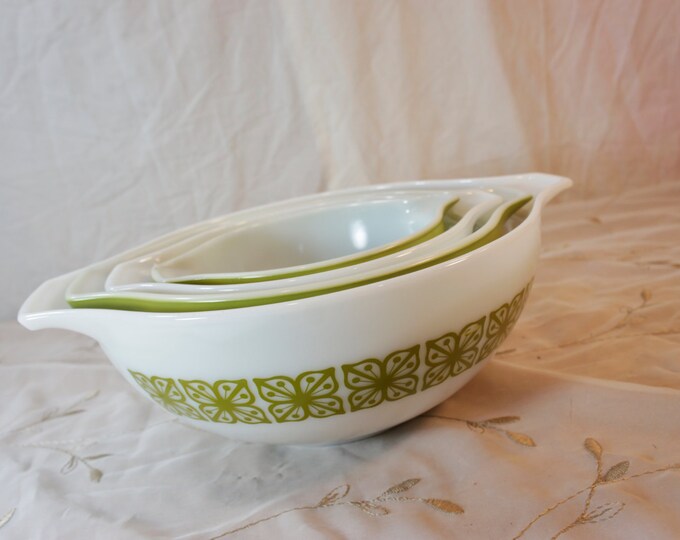 Pyrex Cinderella Nesting Bowls Green and White Verde Square Flowers 4