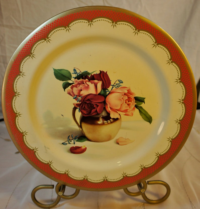Pair of Baret Ware tin plates made in England Etsy
