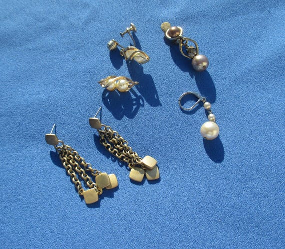 Lot of Single Odd Plus Matching Beaded Dangling E… - image 3