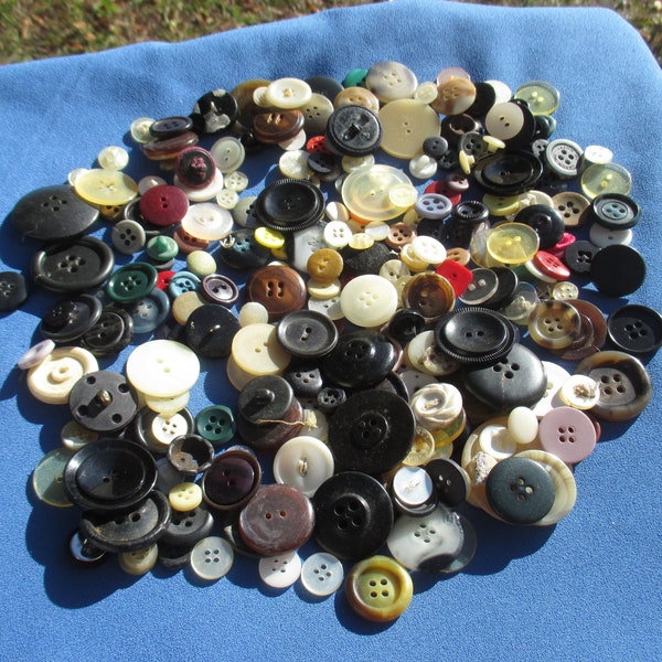 Lot of Assorted Buttons