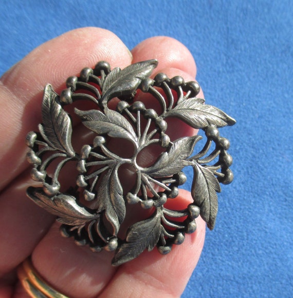 Amway Holly Leaf Berry Shaped Pewter Brooch