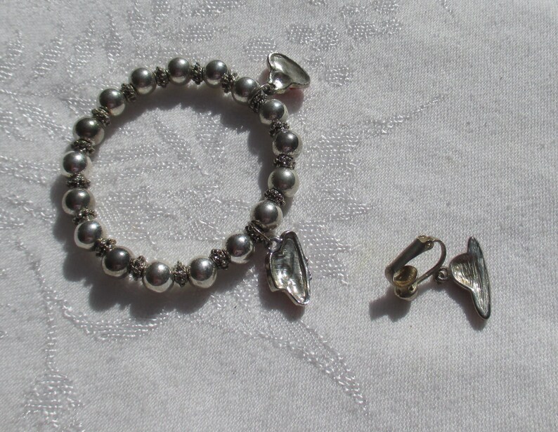 Retro Red Hat Beaded Stretch Charm Bracelet Plus Single Odd Earring Restring Repurpose